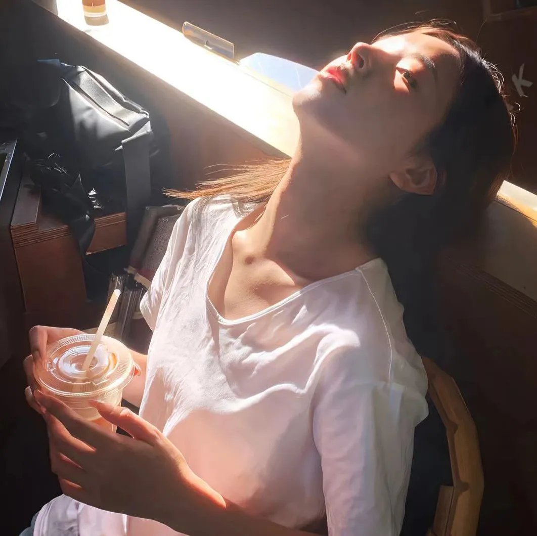老师不是人